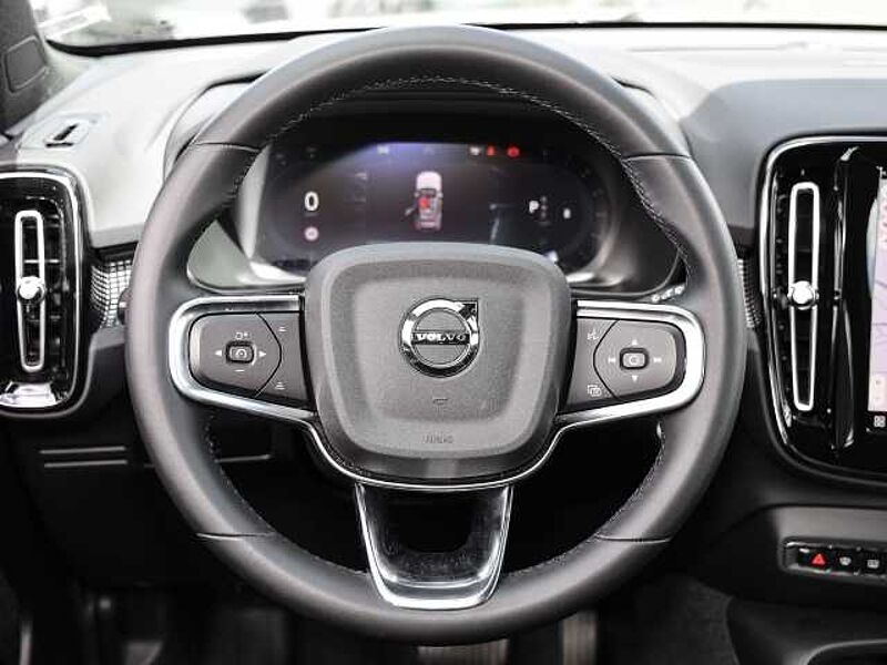 Volvo XC40 Plus Dark 2WD B4 EU6d digitales Cockpit Memory Sitze Soundsystem HarmanKardon 36