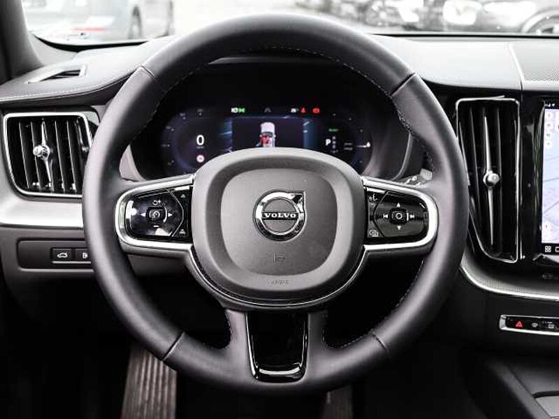 Volvo XC60 Ultimate Dark Recharge Plug-In Hybrid AWD T8 Twin Engine EU6d Allrad HUD StandHZ