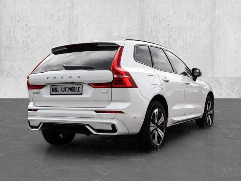 Volvo XC60 Plus Dark Recharge Plug-In Hybrid AWD T8 Twin Engine EU6e Allrad StandHZG digita