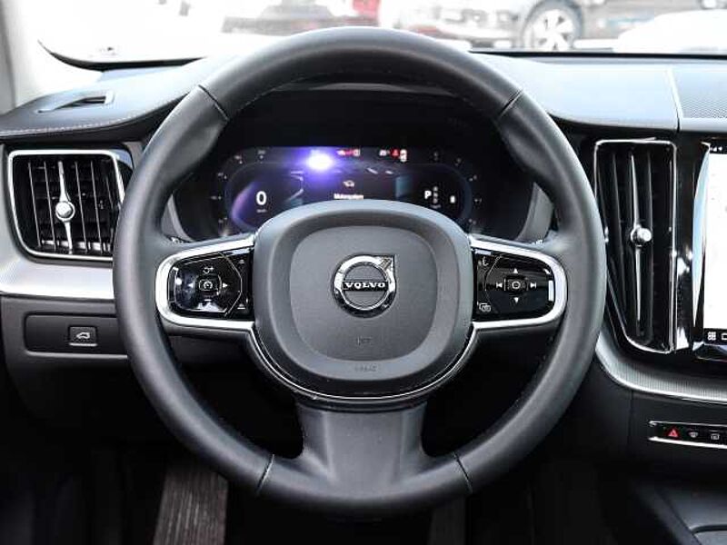 Volvo XC60 Ultimate Dark 2WD B4 Diesel EU6d HUD AD digitales Cockpit Memory Sitze Soundsyst