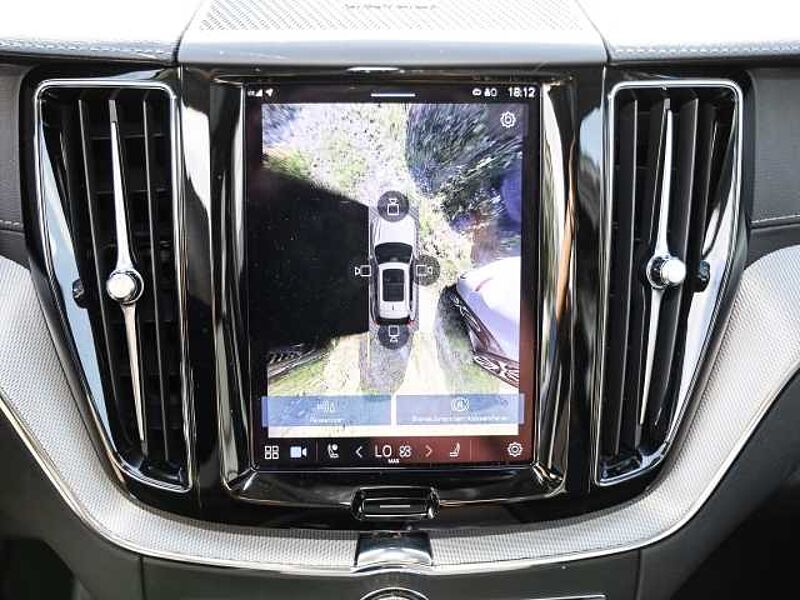 Volvo XC60 Ultimate Dark 2WD B4 Diesel EU6d HUD AD digitales Cockpit Memory Sitze Soundsyst