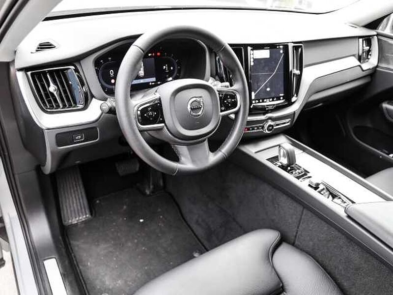 Volvo XC60 Plus Dark 2WD B4 Diesel EU6d digitales Cockpit Memory Sitze Soundsystem HarmanKa