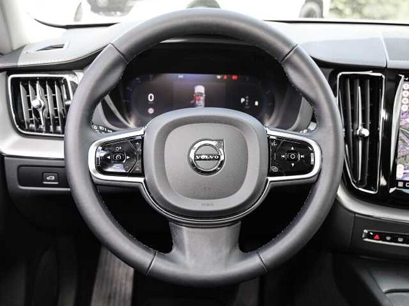 Volvo XC60 Ultimate Dark 2WD B4 Diesel EU6d HUD AD digitales Cockpit Memory Sitze Soundsyst