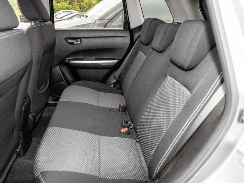 Suzuki Vitara 1.4 Comfort EU6d-T SHZ Totwinkelassistent Alarm Rückfahrkam. Temp Berganfahrass.