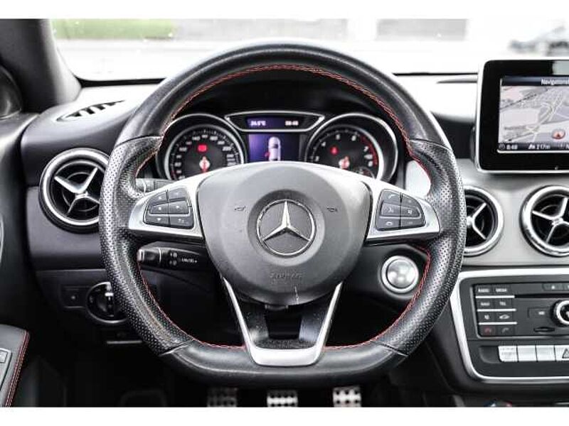 Mercedes-Benz CLA 200 EU6d-T Sportpaket El. Panodach Navi LED Klimaautom Fahrerprofil