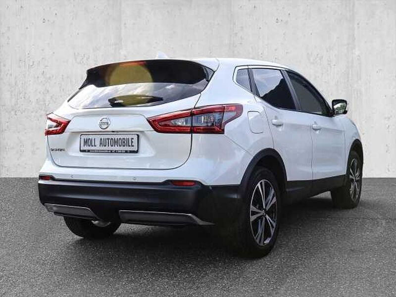 Nissan Qashqai N-Connecta 1.3 DIG-T EU6d-T Navi Mehrzonenklima DAB Ambiente Beleuchtung SHZ