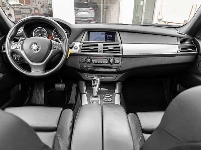 BMW X6 xDrive50i Allrad Sportpaket HUD Luftfederung Navi Leder Memory Sitze Soundsystem