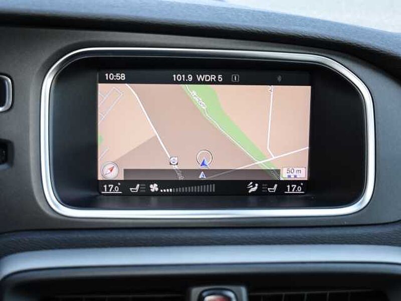 Volvo V40 Momentum T2 2.0 EU6d-T Navi digitales Cockpit Soundsystem LED Sperrdiff. Klimaau