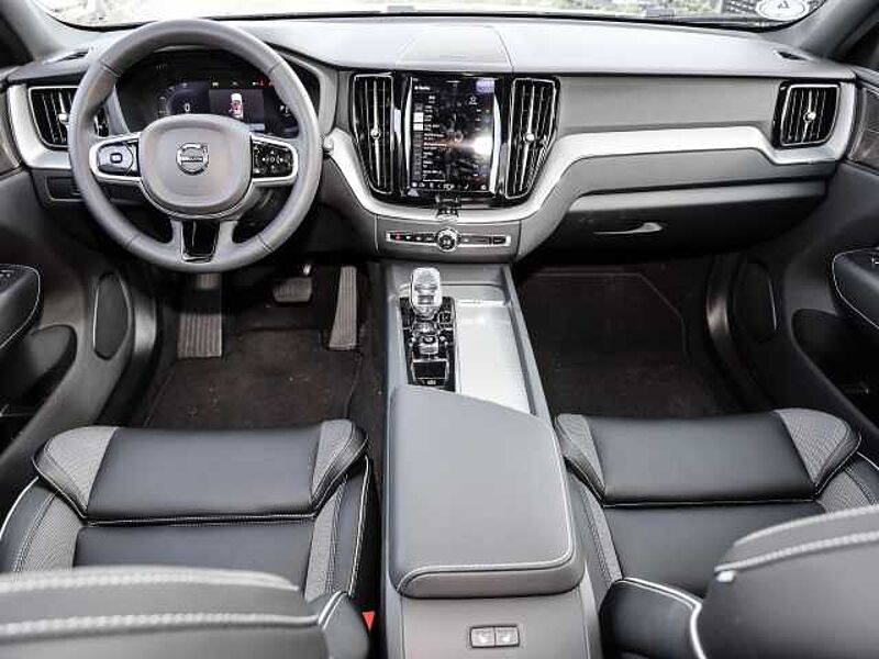 Volvo XC60 Plus Dark Recharge Plug-In Hybrid AWD T8 Twin Engine EU6d Allrad StandHZG digita