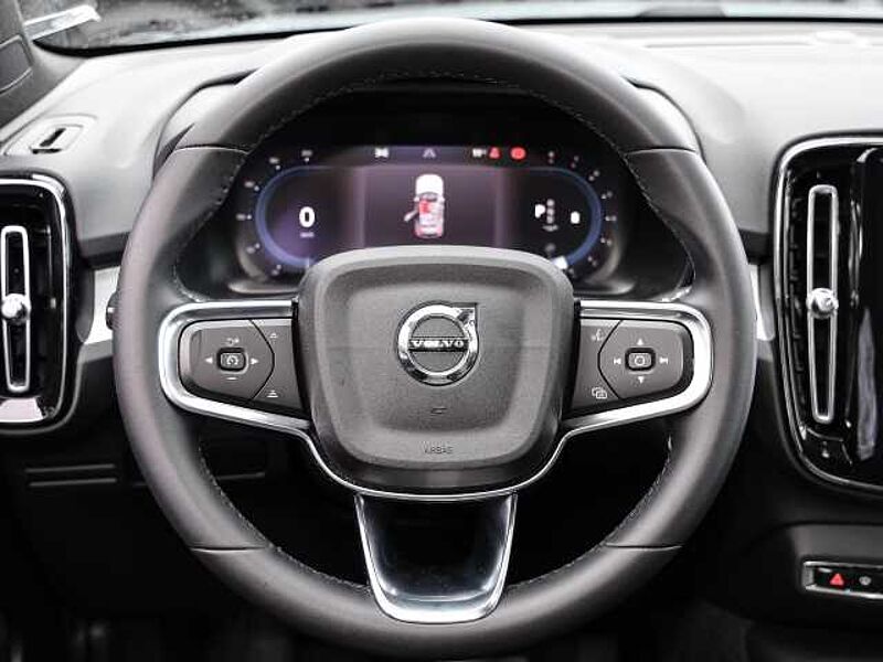 Volvo XC40 Core 2WD B3 EU6d Navi digitales Cockpit Soundsystem LED Scheinwerferreg. El. Hec