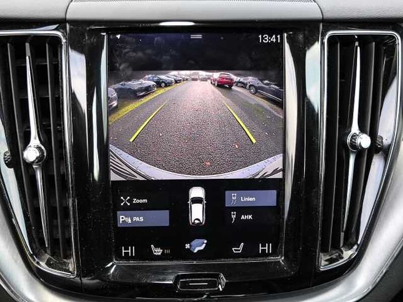 Volvo XC60 Momentum Pro 2WD D4 EU6d-T Navi Leder digitales Cockpit Soundsystem LED Scheinwe