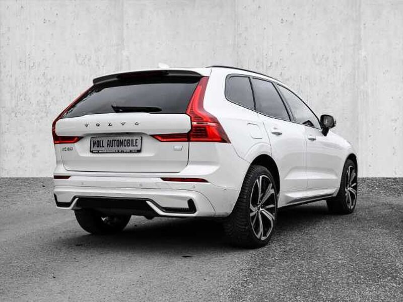 Volvo XC60 Ultimate Dark Recharge Plug-In Hybrid AWD T8 Twin Engine EU6d Allrad HUD StandHZ