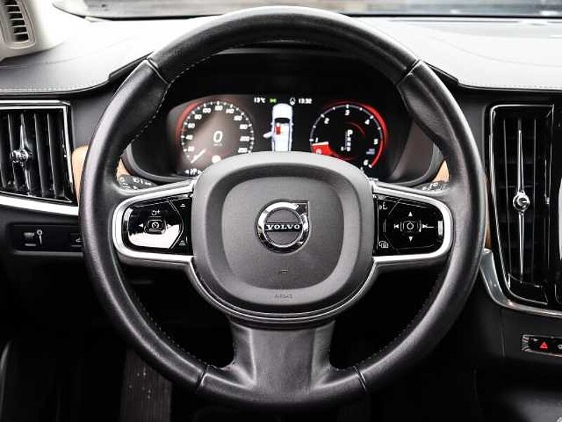 Volvo V90 Kombi Inscription AWD D5 DPF EU6d-T Navi Leder digitales Cockpit Memory Sitze So