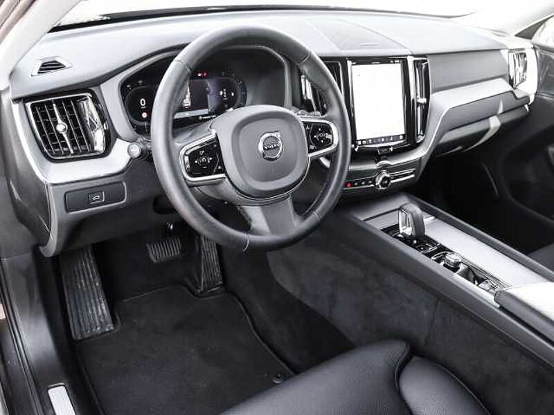 Volvo XC60 Plus Dark AWD B4 Diesel EU6d StandHZG digitales Cockpit Memory Sitze Soundsystem