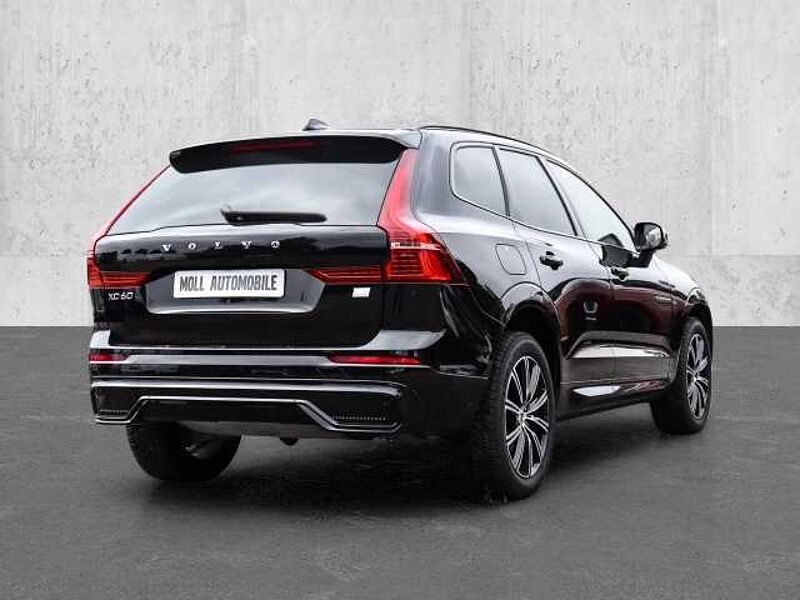 Volvo XC60 Plus Dark Recharge Plug-In Hybrid AWD T8 Twin Engine EU6d StandHZG Leder digital