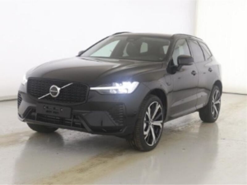 Volvo XC60 Plus Dark Recharge Plug-In Hybrid AWD T8 Twin Engine EU6d StandHZG AHK digitales