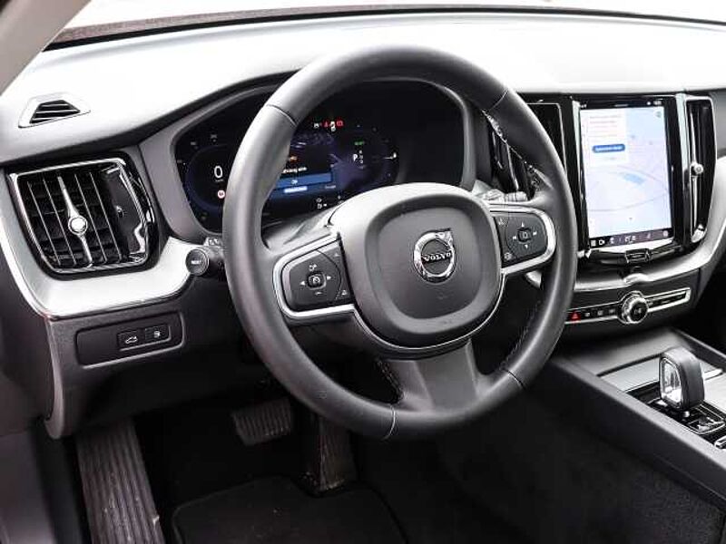 Volvo XC60 Core Recharge Plug-In Hybrid AWD T8 Twin Engine EU6d StandHZG digitales Cockpit