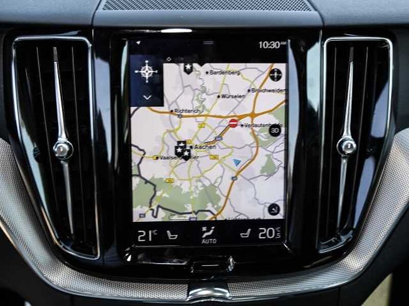 Volvo XC60 R Design 2WD D4 EU6d-T HUD Navi digitales Cockpit Memory Sitze Soundsystem Harma