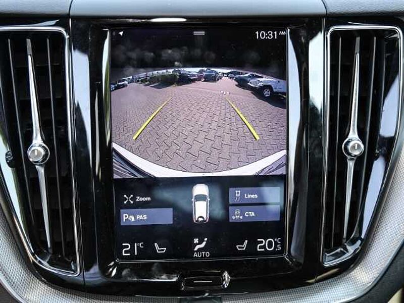 Volvo XC60 R Design 2WD D4 EU6d-T HUD Navi digitales Cockpit Memory Sitze Soundsystem Harma