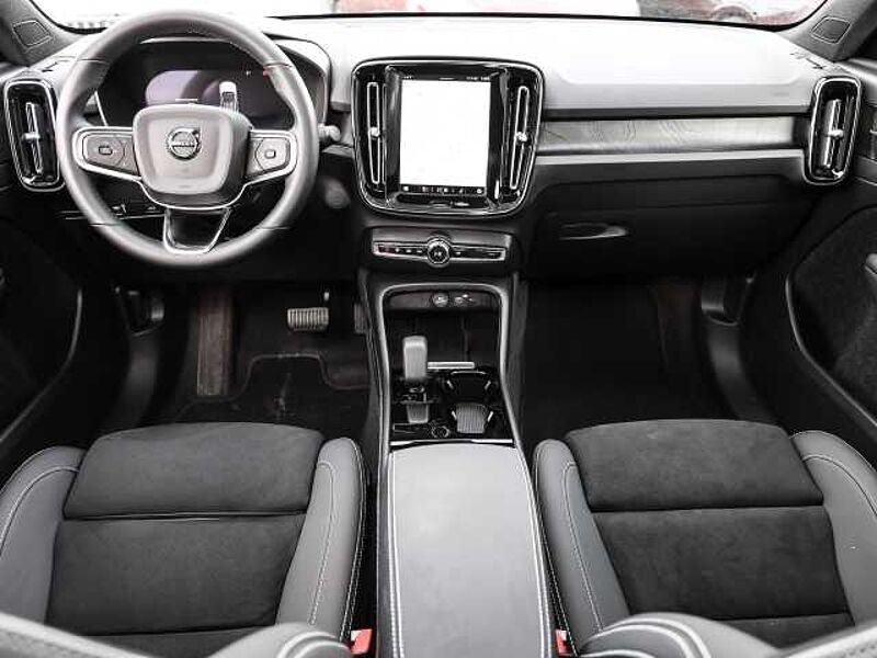 Volvo C40 1st Edition Recharge Pure Electric AWD Twin Allrad Panorama digitales Cockpit Ha