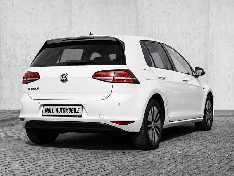 Volkswagen Golf VII e- Navi LED Scheinwerferreg. ACC 2-Zonen-Klimaautom Klimaautom Fahrerprofil