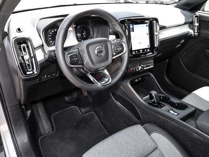 Volvo XC40 Core Recharge Plug-In Hybrid 2WD T5 Twin Engine EU6d StandHZG digitales Cockpit