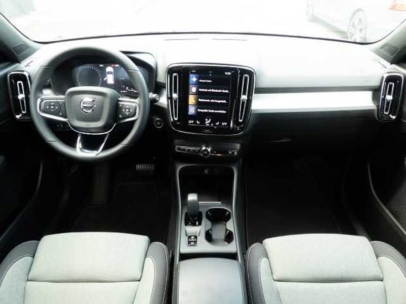 Volvo XC40 Core Recharge Plug-In Hybrid 2WD T5 Twin Engine EU6d StandHZG digitales Cockpit