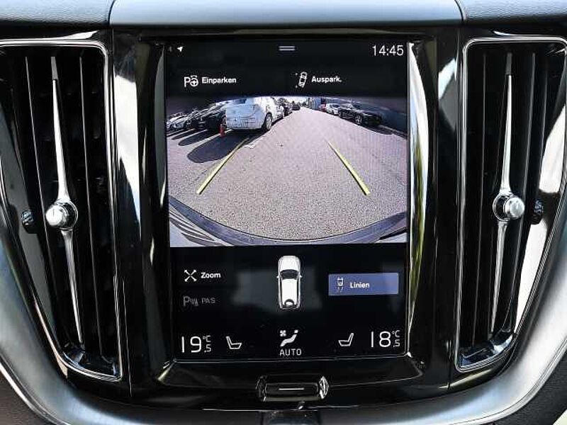 Volvo XC60 Momentum 2WD T5 EU6d-T StandHZG Panorama Navi Leder digitales Cockpit Soundsyste