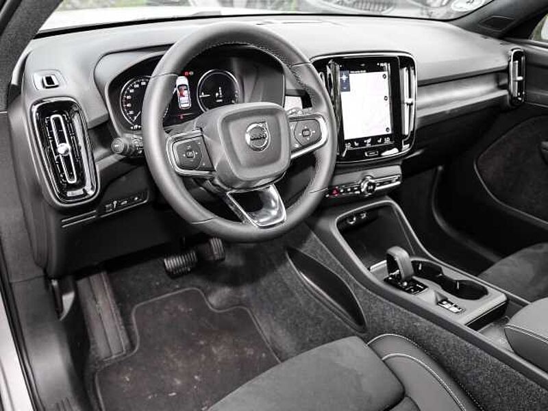 Volvo XC40 Core Recharge Plug-In Hybrid 2WD T4 Twin Engine EU6d StandHZG digitales Cockpit