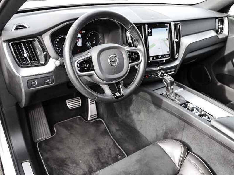 Volvo XC60 R Design 2WD T5 EU6d-T Navi digitales Cockpit Soundsystem HarmanKardon LED Kurve