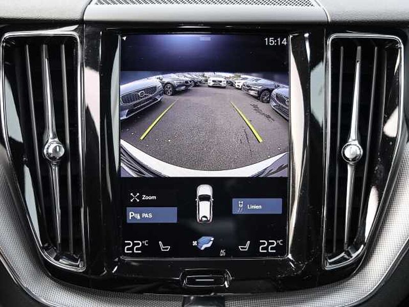 Volvo XC60 R Design 2WD T5 EU6d-T Navi digitales Cockpit Soundsystem HarmanKardon LED Kurve