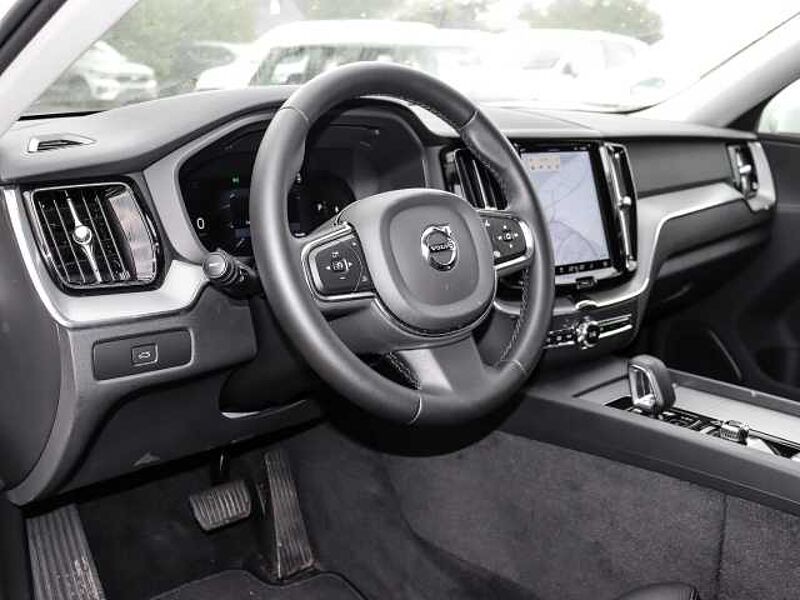 Volvo XC60 Core 2WD B4 Benzin EU6d digitales Cockpit Memory Sitze Soundsystem LED Scheinwer