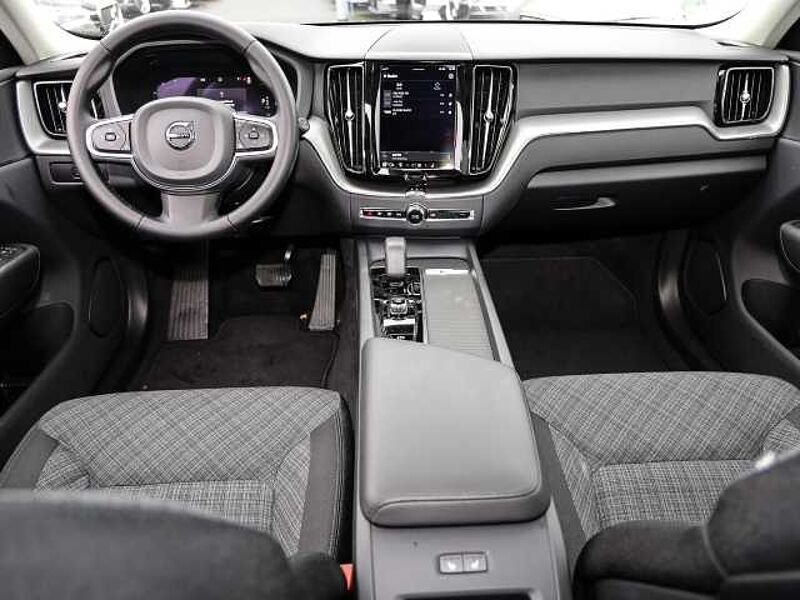 Volvo XC60 Core 2WD B4 Benzin EU6d digitales Cockpit Soundsystem LED Scheinwerferreg.