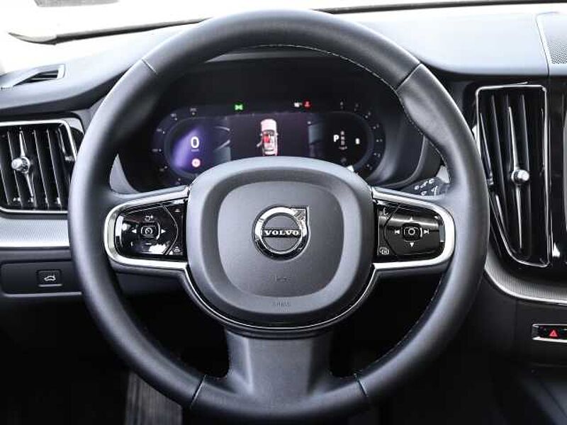 Volvo XC60 Plus Dark 2WD B4 Benzin EU6d StandHZG AHK digitales Cockpit Memory Sitze Soundsy