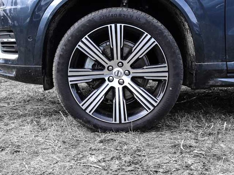 Volvo XC90 B5 Diesel AWD Plus Bright 7-Sitzer Pano AHK Luftfahrw. Allrad Luftfederung AD St