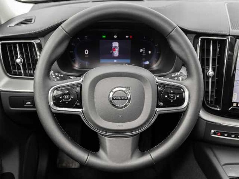 Volvo XC60 Ultimate Dark 2WD B4 Diesel EU6d HUD AD digitales Cockpit Memory Sitze Soundsyst