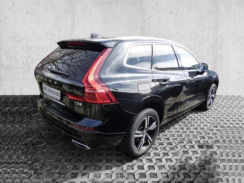 Volvo XC60 R Design 2WD T5 EU6d-T Navi digitales Cockpit Soundsystem HarmanKardon LED Kurve