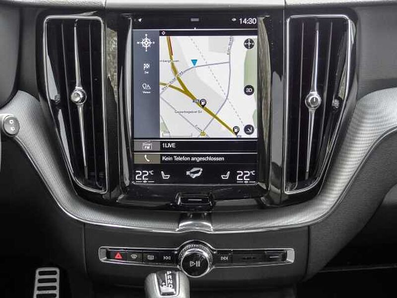 Volvo XC60 R Design 2WD T5 EU6d-T Navi digitales Cockpit Soundsystem HarmanKardon LED Kurve