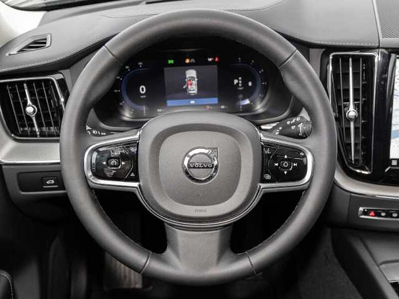 Volvo XC60 Ultimate Dark 2WD B4 Diesel EU6d HUD AD digitales Cockpit Memory Sitze Soundsyst