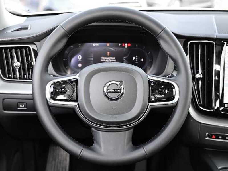 Volvo XC60 Ultimate Dark AWD B4 Diesel EU6d Allrad HUD AD StandHZG digitales Cockpit Memory