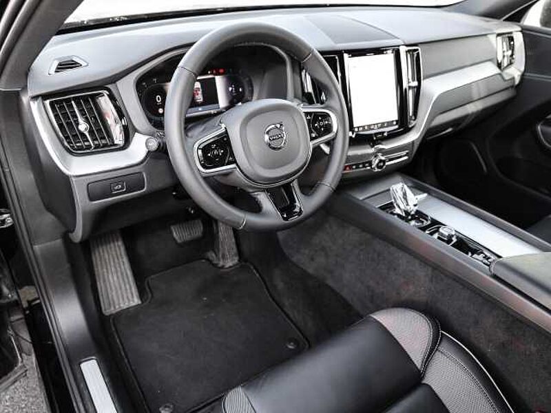 Volvo XC60 Plus Dark AWD B4 Diesel EU6d Allrad Leder digitales Cockpit Memory Sitze Soundsy