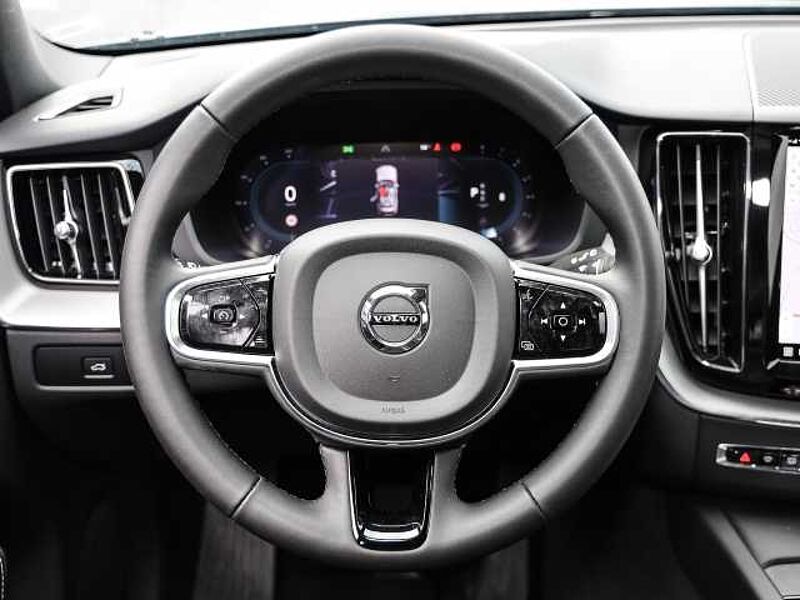 Volvo XC60 Plus Dark AWD B5 Benzin EU6d Allrad Leder digitales Cockpit Memory Sitze Soundsy