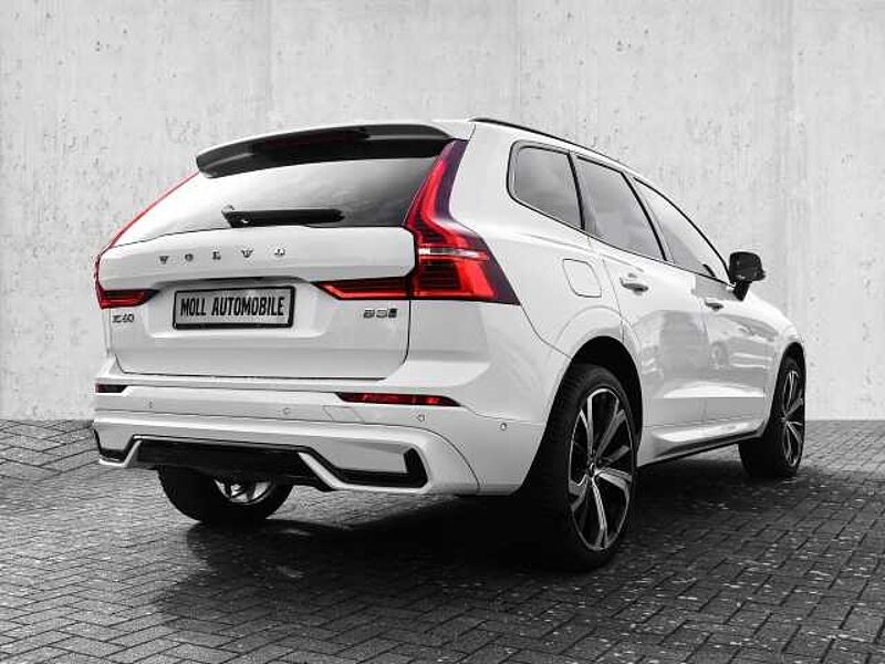 Volvo XC60 Ultimate Dark AWD B5 Benzin EU6d Allrad HUD StandHZG Leder digitales Cockpit Mem