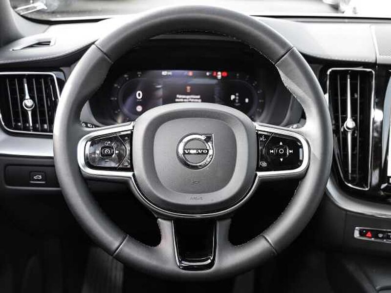 Volvo XC60 Ultimate Dark AWD B5 Benzin EU6d Allrad HUD StandHZG Leder digitales Cockpit Mem